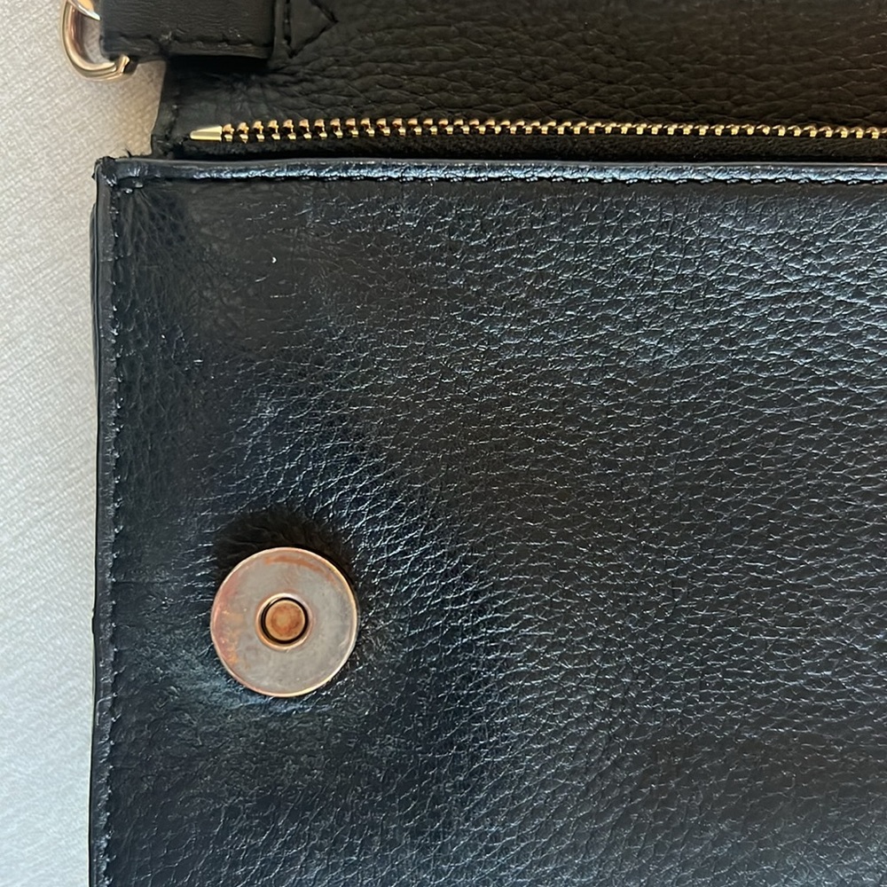 Tory Burch Britten Crossbody Wallet Purse - Picture 4 of 10